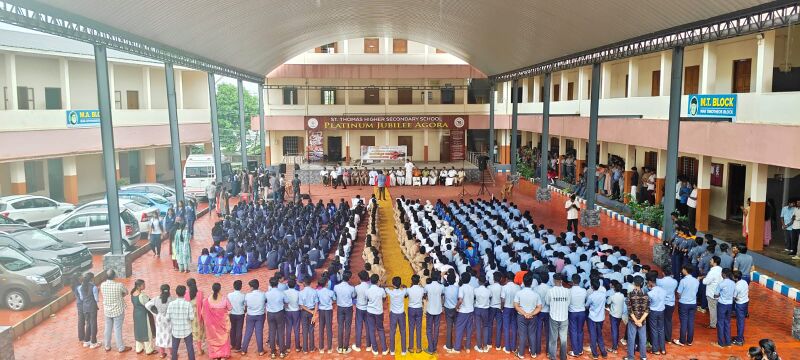 പ്രമാണം:37013 Laharivirudham2.jpeg