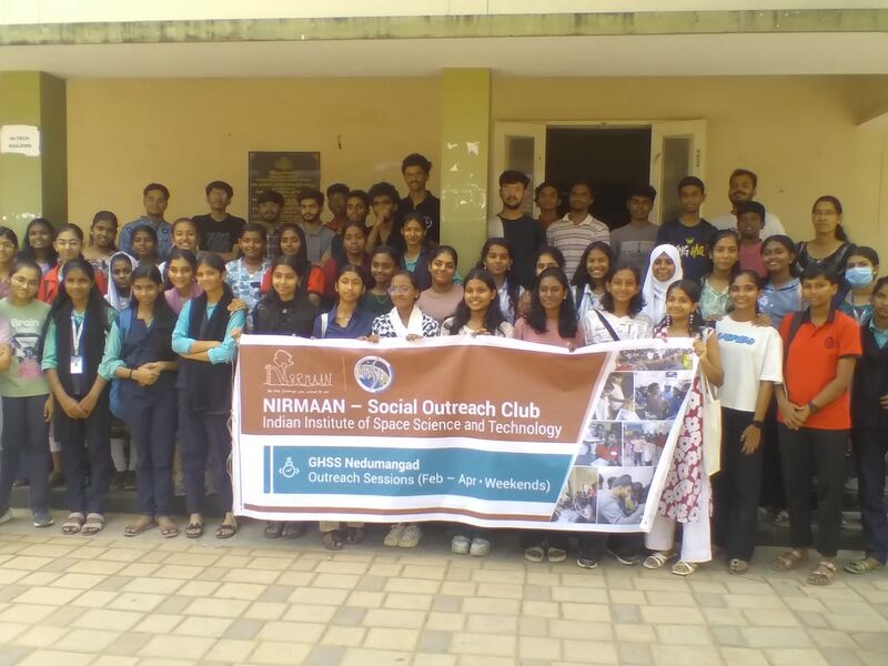 പ്രമാണം:42042 nirmaan00.jpg