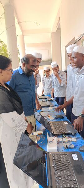 പ്രമാണം:16056 lk3.jpg