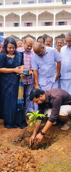 പ്രമാണം:21072 Environment Day26-27 7.jpeg