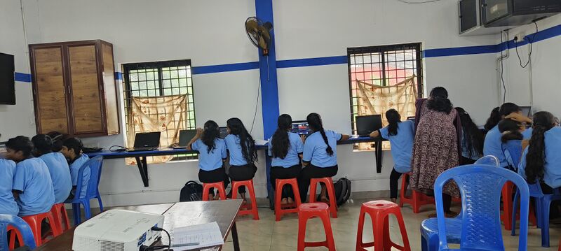 പ്രമാണം:25082 lk camp4.jpg