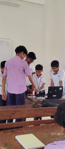 പ്രമാണം:32501 Robotic training 1.jpg