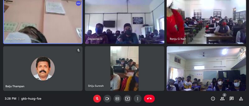 പ്രമാണം:37001 kitescamp20215.resized1.jpeg