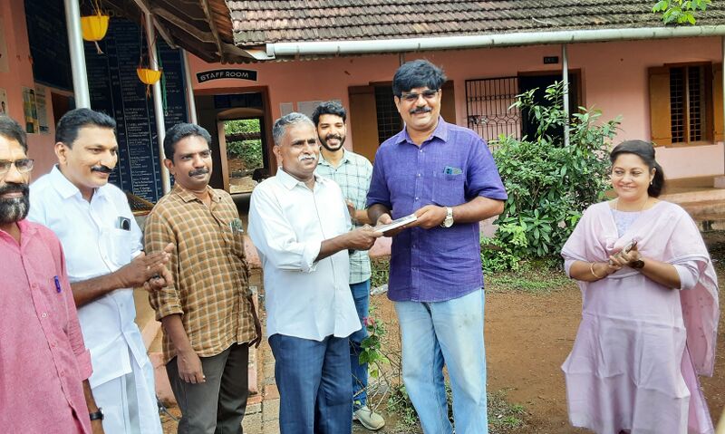 പ്രമാണം:38102-book mela4.jpg