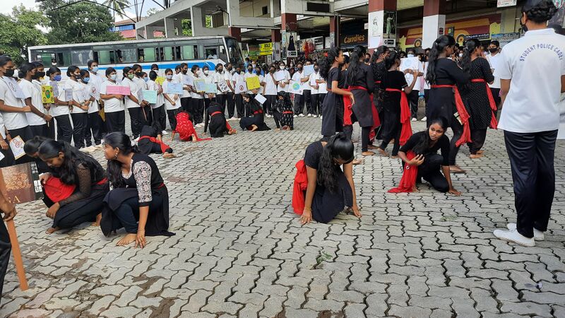 പ്രമാണം:42042 camp1.jpg