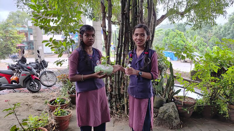 പ്രമാണം:42085 changathi 1.jpg