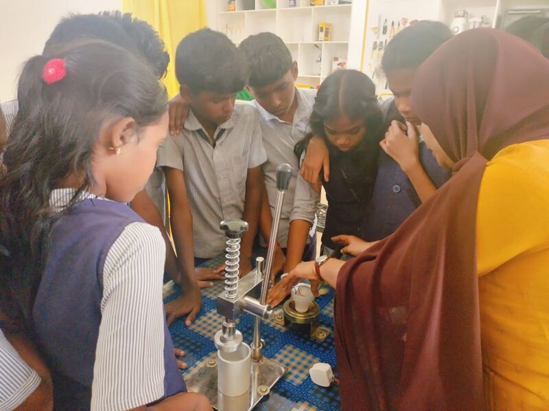 പ്രമാണം:43003creative corn.jpeg