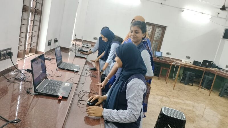 പ്രമാണം:BS25 MLP 48046 10.jpeg