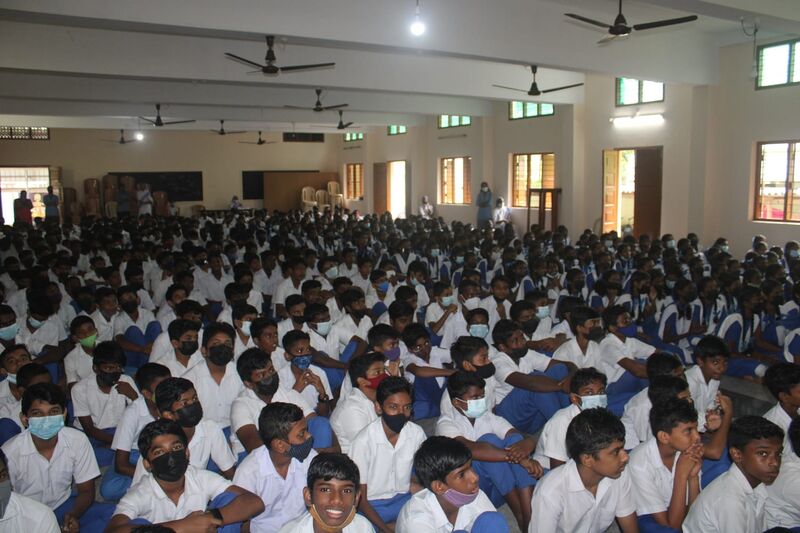 പ്രമാണം:Character basheer 35052 22 (1).jpeg