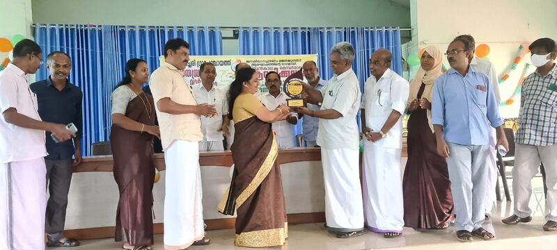 പ്രമാണം:13055 independence12.jpeg