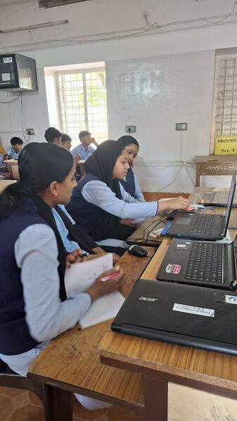 പ്രമാണം:15030 GHSSKANIYAMBETTA lk.jpg