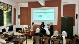 16052 robotics class.JPG