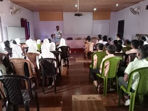 19075 littlekites12.resized.jpg