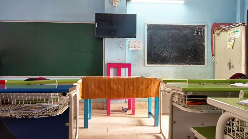 പ്രമാണം:19781- Hightech classroom.jpg