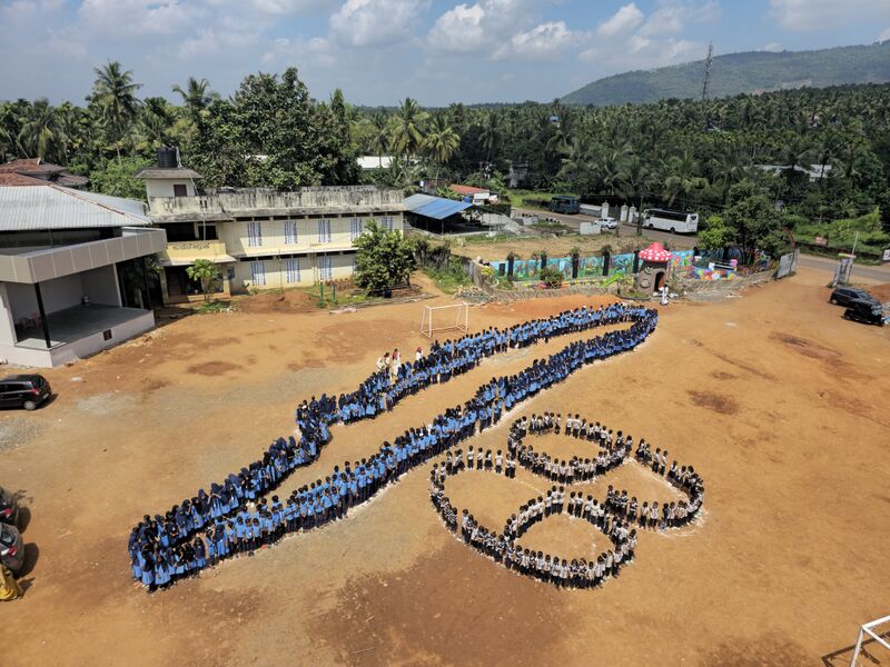 പ്രമാണം:19862 piravi4.jpg