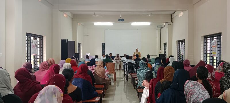 പ്രമാണം:19881 aksharavelicham.jpg