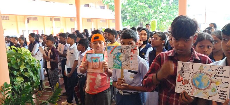 പ്രമാണം:24065 Enviro.jpeg