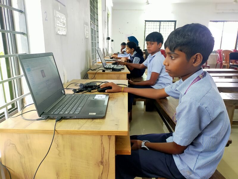 പ്രമാണം:25059 EKM LKAPT 1.jpg