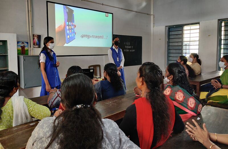 പ്രമാണം:31087-KTM-LKCS22-2 - Tom Thomas.jpg