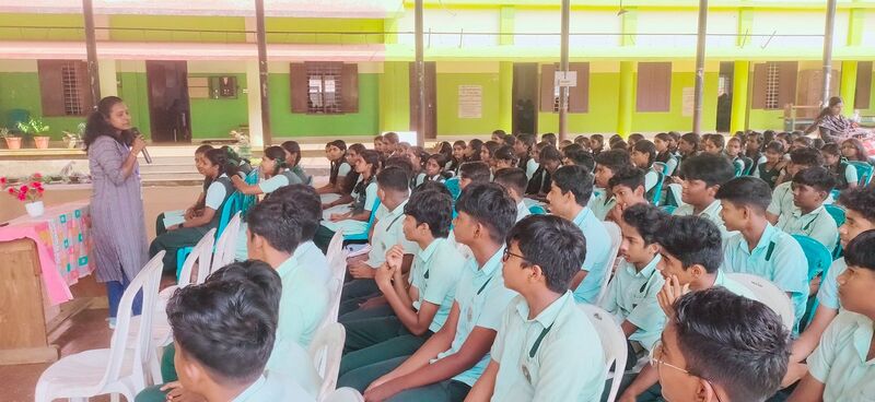 പ്രമാണം:34013 pocso class25.jpg