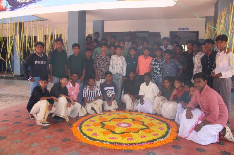 പ്രമാണം:34046 on2.JPG