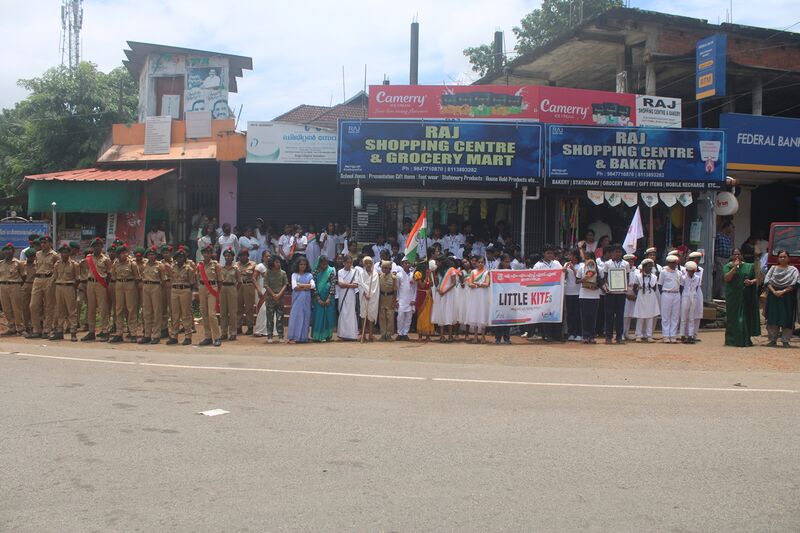 പ്രമാണം:37001 LK Award Jadha-2.jpg