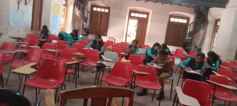 പ്രമാണം:42042 lahari6.jpg