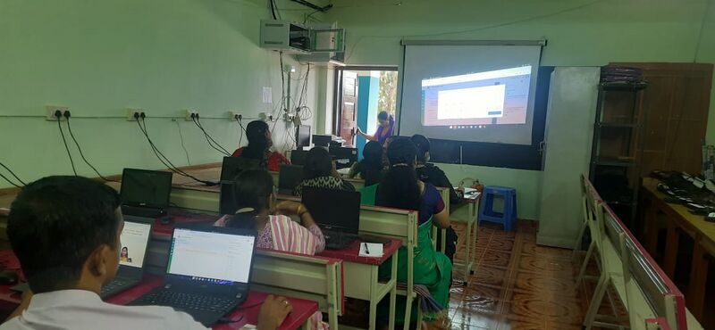 പ്രമാണം:42061 569.jpeg