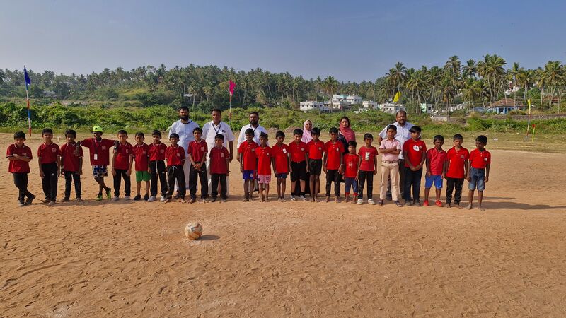 പ്രമാണം:44223 toot ball 2.jpg