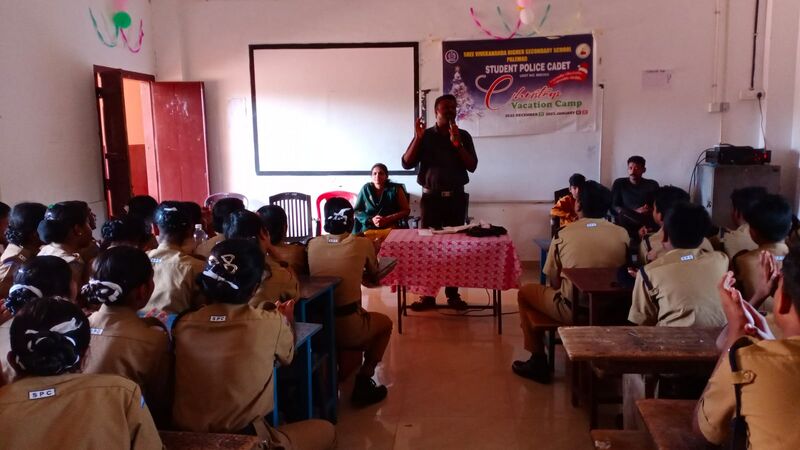 പ്രമാണം:48095 hitech class room .jpeg