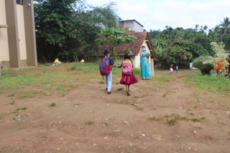 പ്രമാണം:BS21 wyd 15048 4.jpg