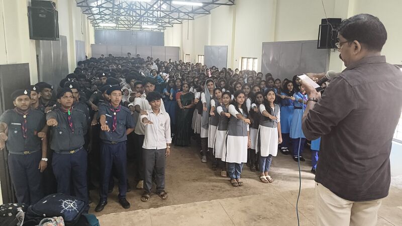 പ്രമാണം:Scout and guide 40022 day.jpg