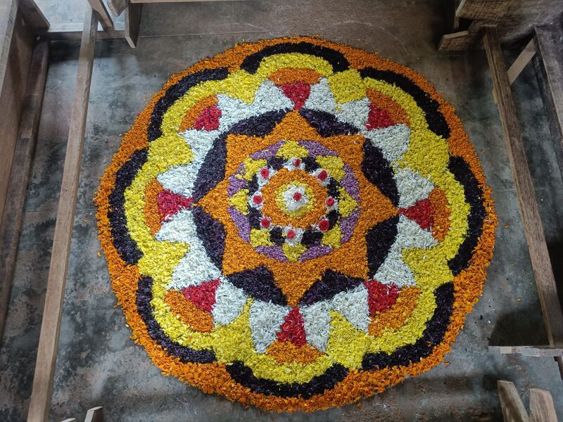 പ്രമാണം:Stantonys 32046 onam.jpg