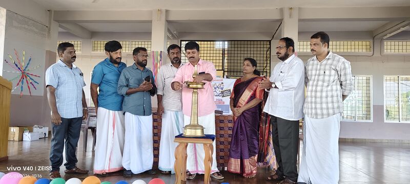 പ്രമാണം:11074-praveshanolsavam -1.jpg