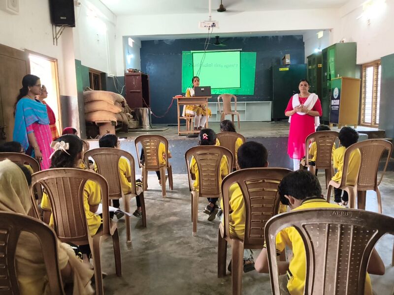 പ്രമാണം:12323 mega quiz.jpg