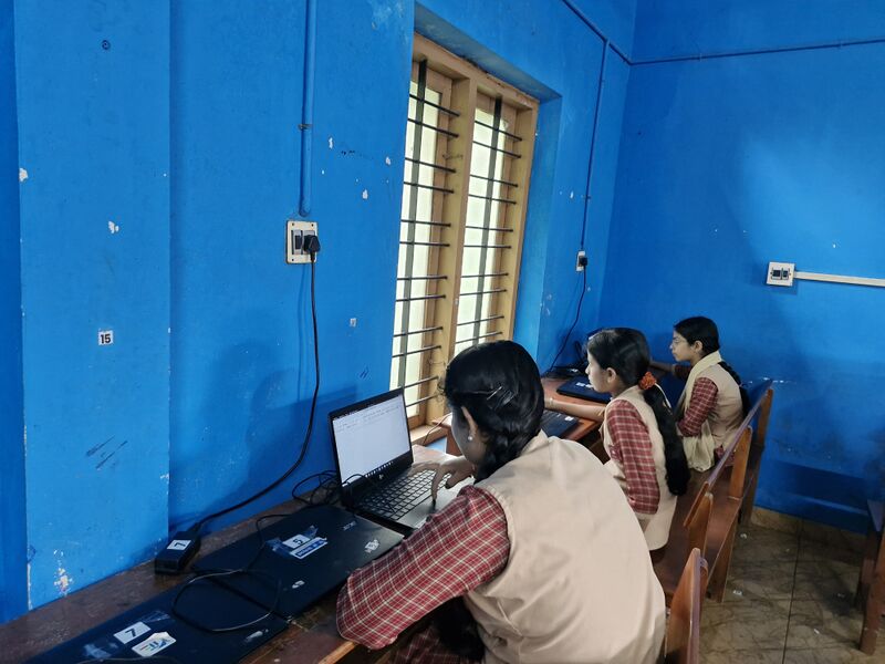 പ്രമാണം:13759-KNR-DIGITAL POSTER MAKING 2.jpg