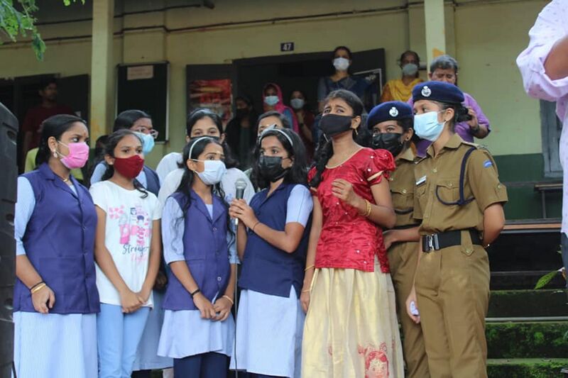 പ്രമാണം:20002 pravesanolsavam2022 3.jpg