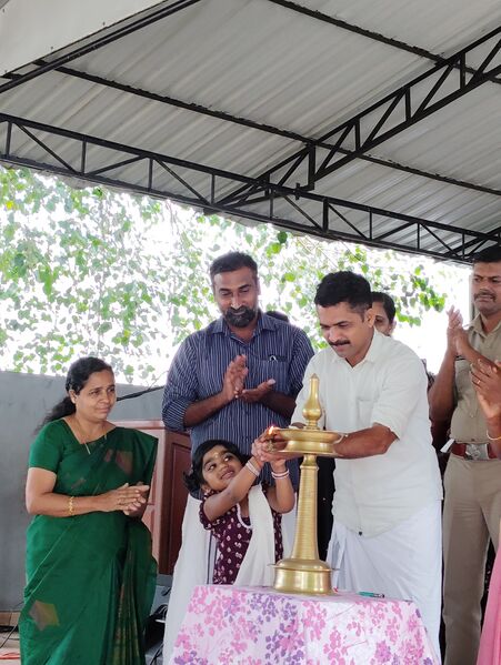 പ്രമാണം:23073 GHSS VETTILAPPARA PRAVESHANOLSAVAM .jpg