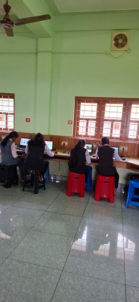 പ്രമാണം:28027 single project 2.jpg