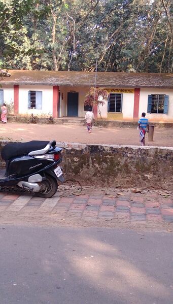 പ്രമാണം:39522school photo.jpg