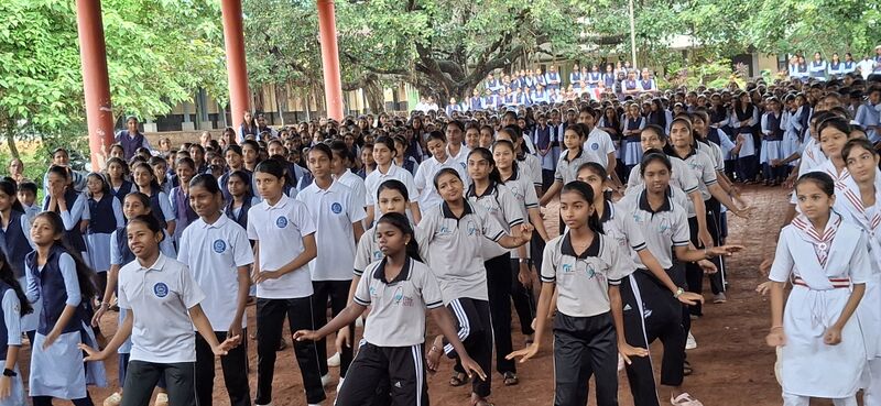 പ്രമാണം:12009 zoomba 4.jpg