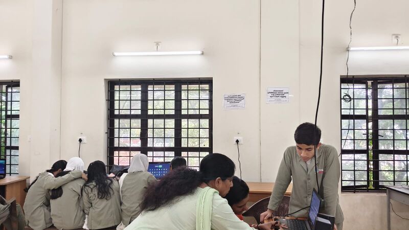പ്രമാണം:16012 ലിറ്റിൽ കൈറ്റ്സ് ക്യാമ്പ്.jpg