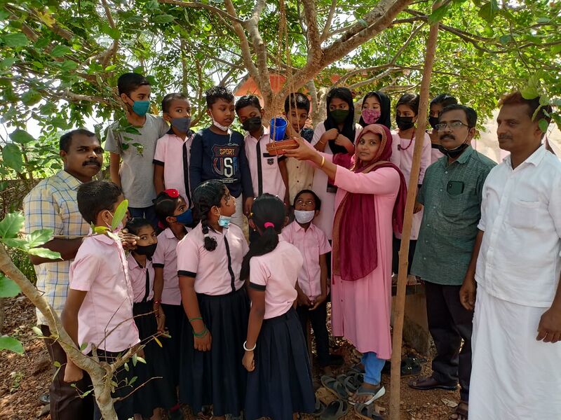 പ്രമാണം:19833 Paristhidi 301.jpg