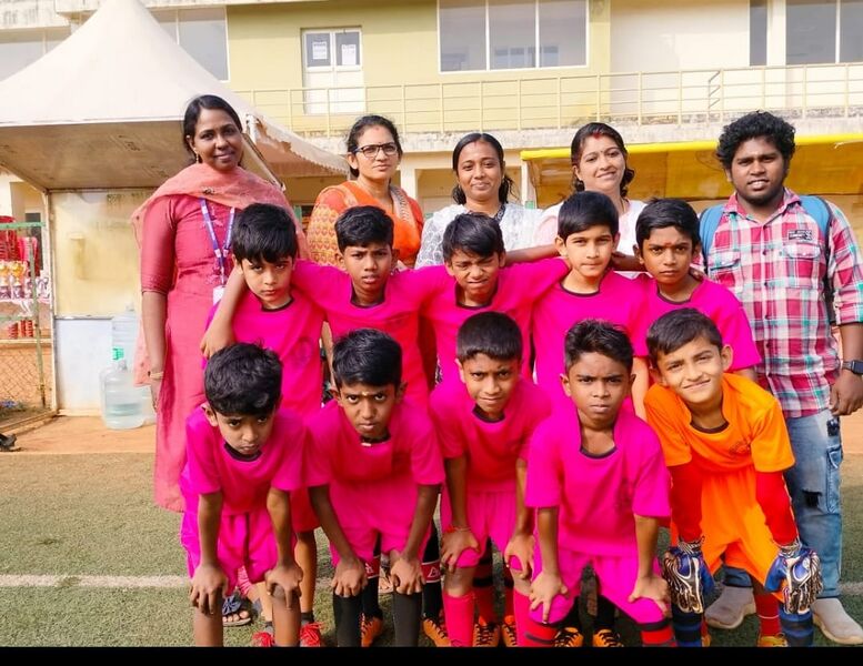പ്രമാണം:22639 Football Team.jpeg