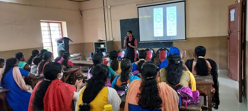 പ്രമാണം:32011-KTM-LKCS22-1 - James Jose.jpg