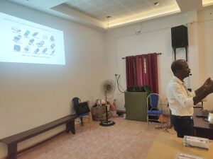 34013robotic kit class25b.jpg