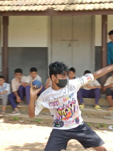 പ്രമാണം:36045Shotput.jpg