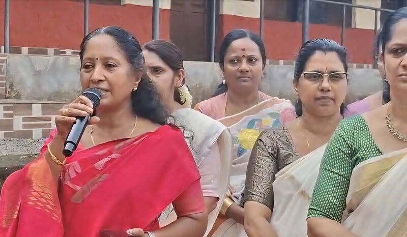 പ്രമാണം:38077 Onam 2 2025.jpg