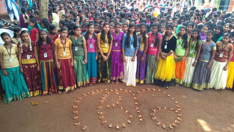 പ്രമാണം:42021 07654.jpg