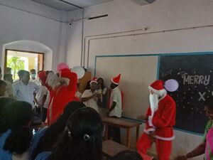 44018 christmas 3.jpg